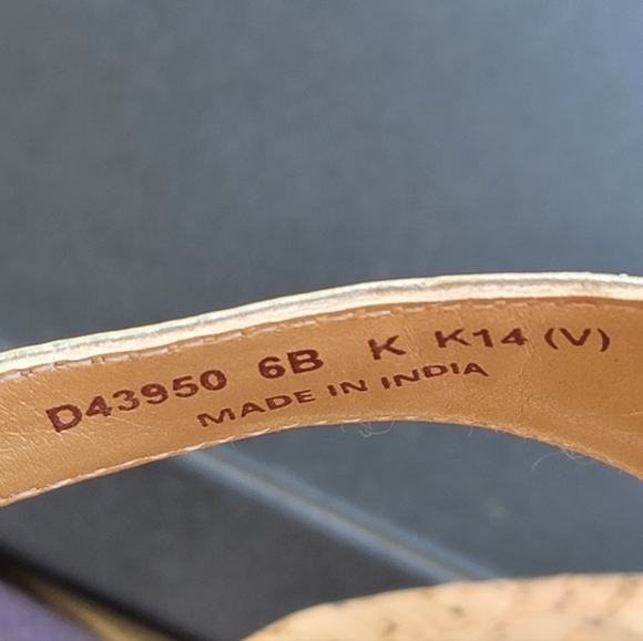 Cole Haan Gold sandals Wmns 6 - Picture 7 of 7